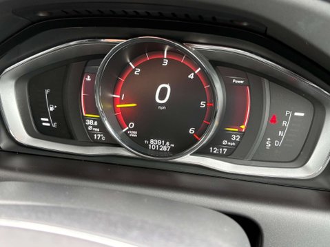 Volvo XC60 2.4 XC60 R-Design Luxury Nav D4 AWD Auto 4WD 5dr 14