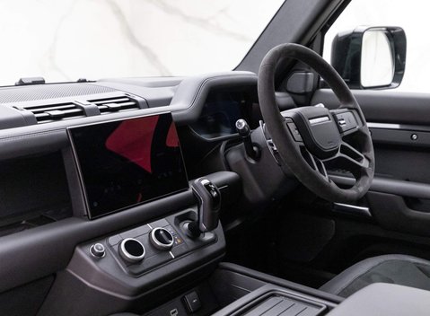 Land Rover Defender V8 CARPATHIAN EDITION 10