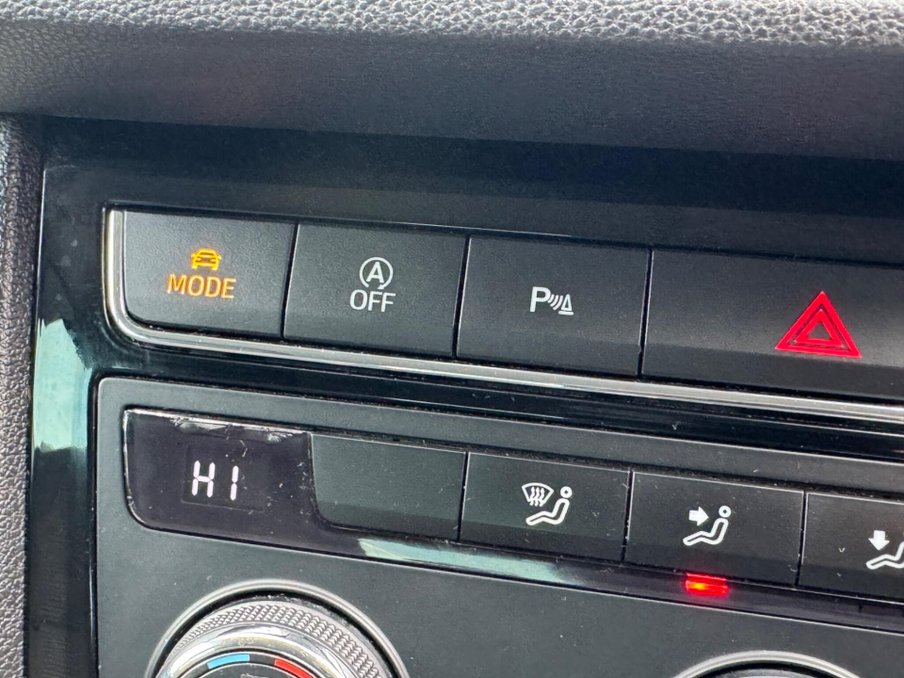 2020 SEAT Leon — image 27