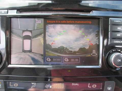 Nissan Qashqai 1.3 DIG-T N-Connecta Euro 6 (s/s) 5dr 21