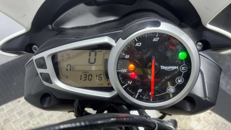 Triumph Street Triple 2016 66 plate 13k new MOT serviced quickshifter and exhaust 31
