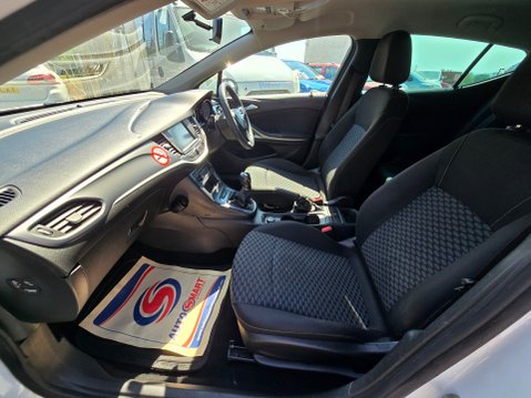 Vauxhall Astra DESIGN CDTI ECOTEC S/S 14