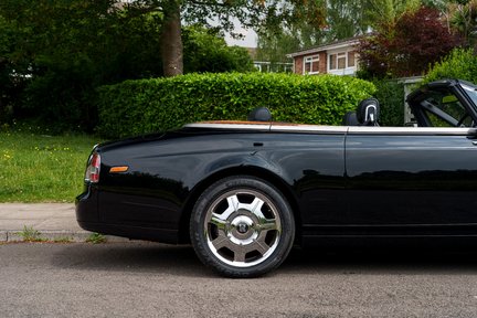 Rolls-Royce Phantom Drophead Coupé 16