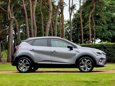 Renault Captur TECHNO E-TECH 9