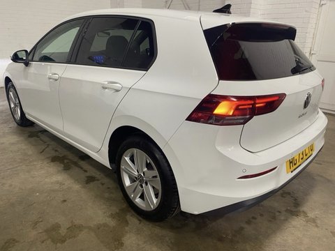 Volkswagen Golf LIFE ETSI DSG 9