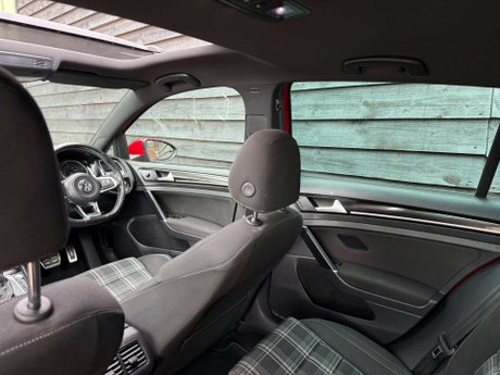 Volkswagen Golf 2.0 Golf GTD Semi-Auto 5dr 47