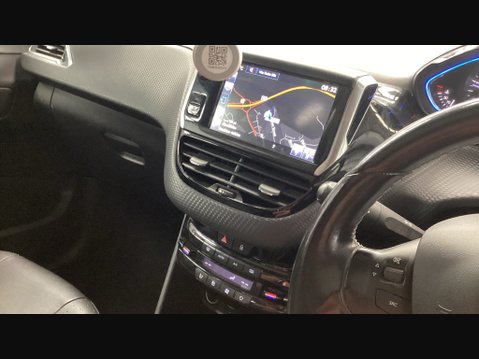 Peugeot 2008 BLUE HDI S/S FELINE MISTRAL 28