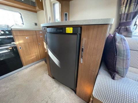 Auto-Trail Tracker EKS *** SOLD *** 17