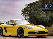 Porsche 718 Cayman GTS 1