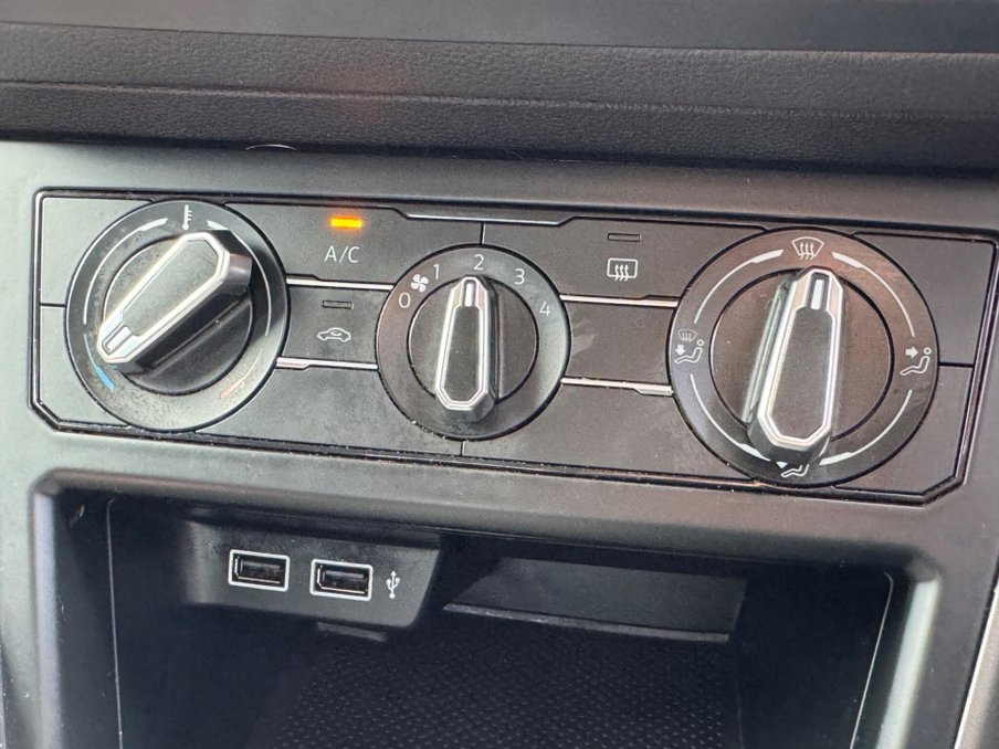 2019 Volkswagen Polo — image 20