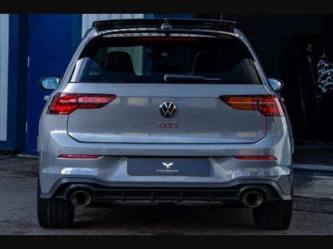Volkswagen Golf 2.0 Golf GTi Clubsport 45 TSi Semi-Auto 5dr 27