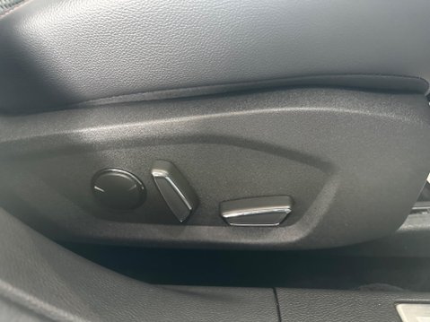 Ford Mondeo 2.0 EcoBlue ST-Line Edition Auto Euro 6 (s/s) 5dr 28