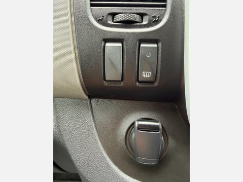 Renault Trafic 1.6 dCi 27 Sport Nav Panel Van 5dr Diesel Manual SWB Standard Roof Euro 6 ( 39