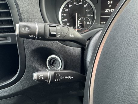 Mercedes-Benz eVito 100 KWH Tourer Pro L2 Auto Electric 9 SEATER/LWB/PARKTRONIC/VAT Q 3