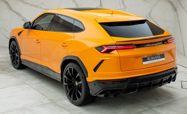 Lamborghini Urus 9