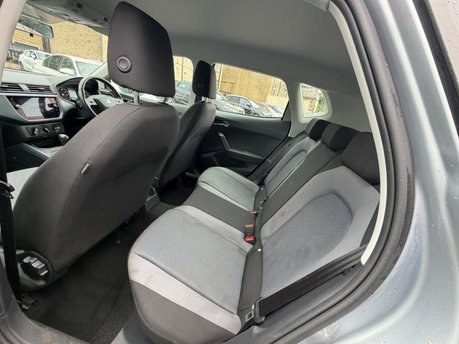 SEAT Arona ECOTSI SE TECHNOLOGY DSG 13