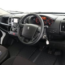 Peugeot Boxer Professional MWB 4