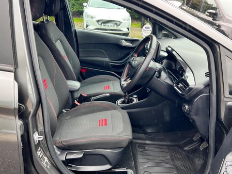 Ford Fiesta 1.0T EcoBoost ST-Line Euro 6 (s/s) 5dr 22