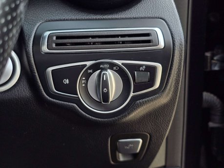 Mercedes-Benz GLC 2.1 GLC220d AMG Line SUV 5dr Diesel G-Tronic 4MATIC Euro 6 (s/s) (170 ps) 37