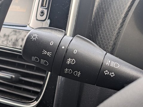 Renault Clio ICONIC DCI 15