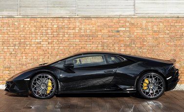 Lamborghini Huracan LP640-4 EVO 2