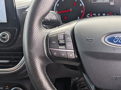 Ford Fiesta ST-3 26