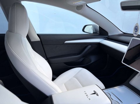Tesla Model 3 Model 3 Performance AWD 4WD 4dr 20