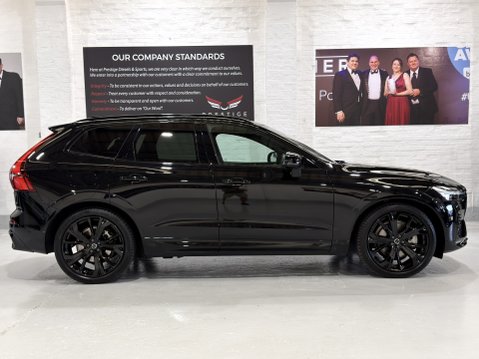 Volvo XC60 B5 ULTRA BLACK EDITION AWD 7