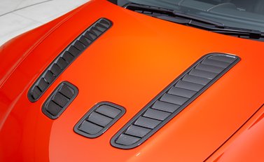 Aston Martin V12 Vantage S 29