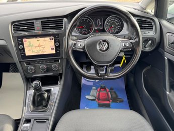 Volkswagen Golf 1.0 TSI SE Nav Euro 6 (s/s) 5dr