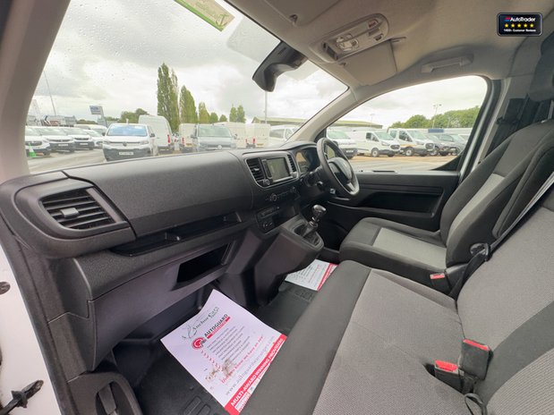 Peugeot Expert MWB L2H1 Bluehdi Professional Premium Plus Air Con Cruise SELECT 13