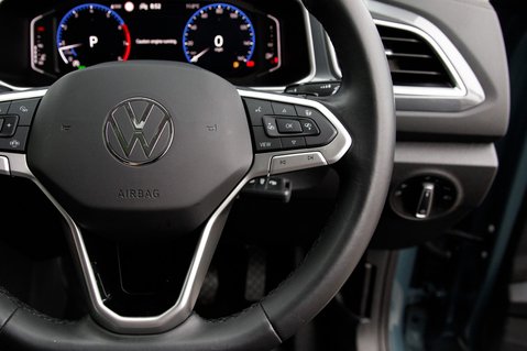 Volkswagen T-Roc STYLE TSI DSG 13