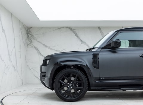 Land Rover Defender 90 V8 Carpathian Edition URBAN 26