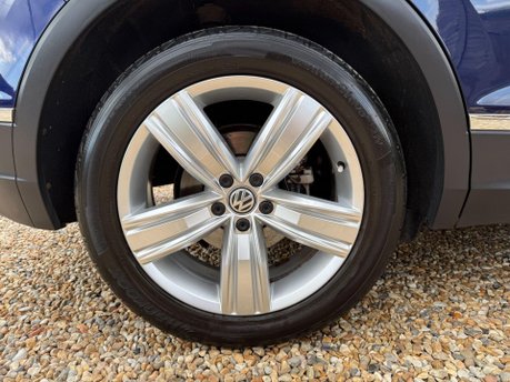 Volkswagen Tiguan 2.0 TDI SEL DSG 4Motion Euro 6 (s/s) 5dr 15