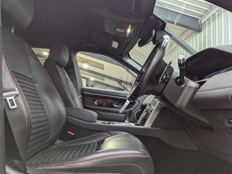 Land Rover Discovery Sport 1.5 Discovery Sport R-Dynamic SE P300e Auto 4WD 5dr 55