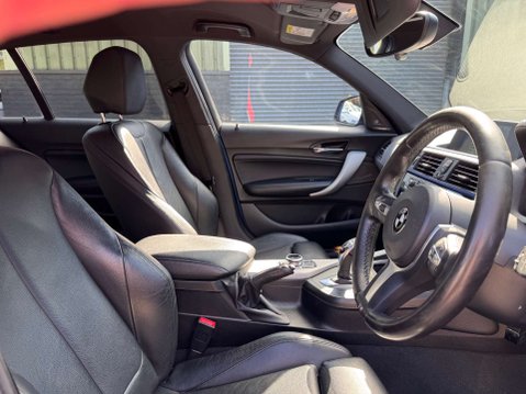BMW 1 Series 3.0 M140i Shadow Edition Auto 5dr 32