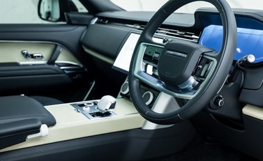 Land Rover Range Rover P530 SV 10