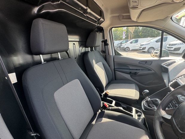 Ford Transit Connect SWB L1H1 Low Roof Leader EURO 6 14