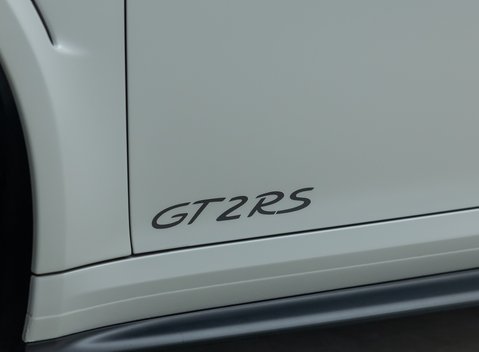 Porsche 911 GT2 RS (991) 37