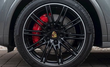 Porsche Cayenne GTS 10