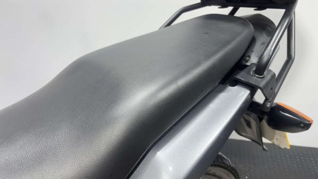 Honda CB 2021 ONLY 11K NEW MOT SERVICED ICONIC 125CC LEARNER COMMUTER BIKE 12