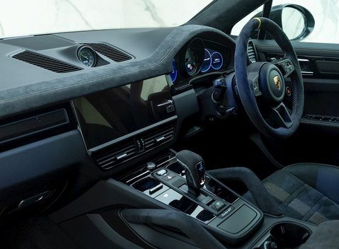 Porsche Cayenne Turbo GT 15