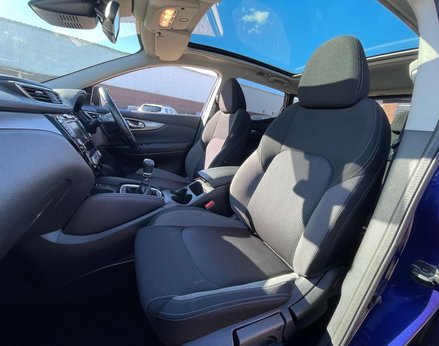 Nissan Qashqai 1.3 Qashqai N-Connecta DiG-T 5dr 57