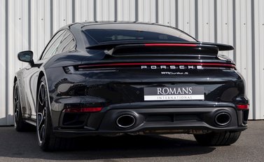 Porsche 911 (992) Turbo S 3