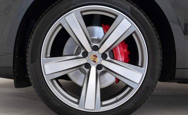 Porsche Macan S PDK 19