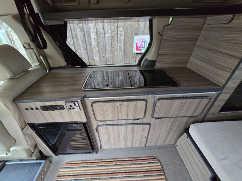 Toyota Alphard Riviera Campers 11