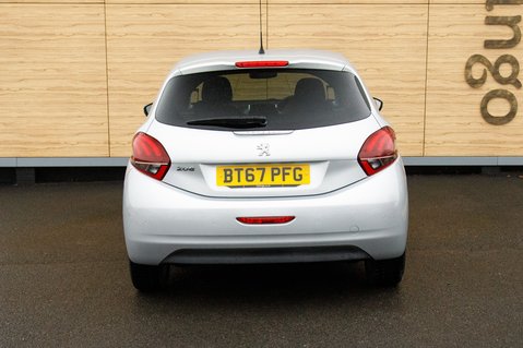 Peugeot 208 PURETECH S/S ALLURE 6