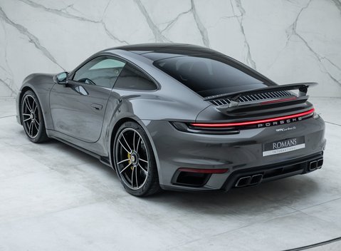 Porsche 911 Turbo S (992) 12