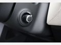 Land Rover Discovery 3.0 Discovery R-Dynamic SE D MHEV Auto 4WD 5dr 52