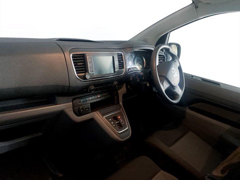 Vauxhall Vivaro Life 50kWh Combi MPV 5dr Electric Auto LWB (9 Seat, 11kW Charger) (136 ps) Elect 14